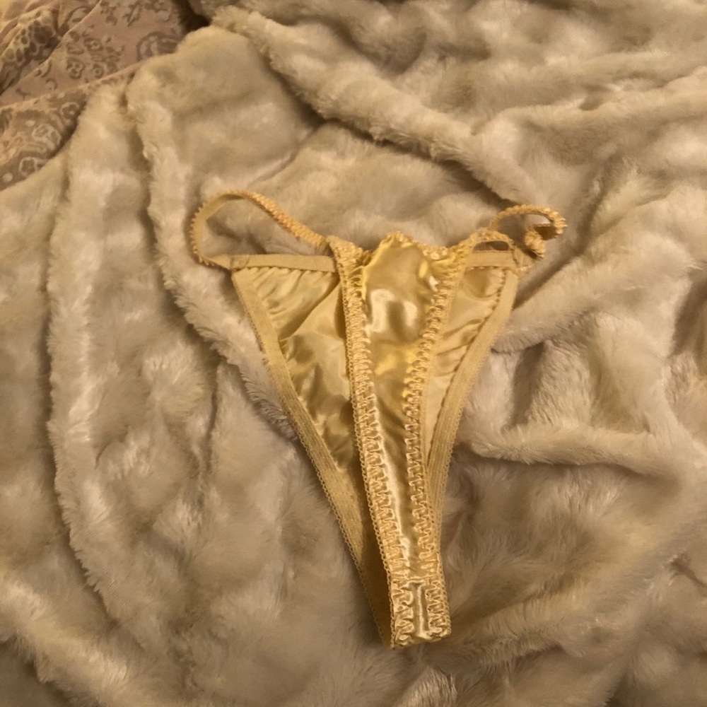 Cinema Etoile Lingerie - Picture 6 of 7